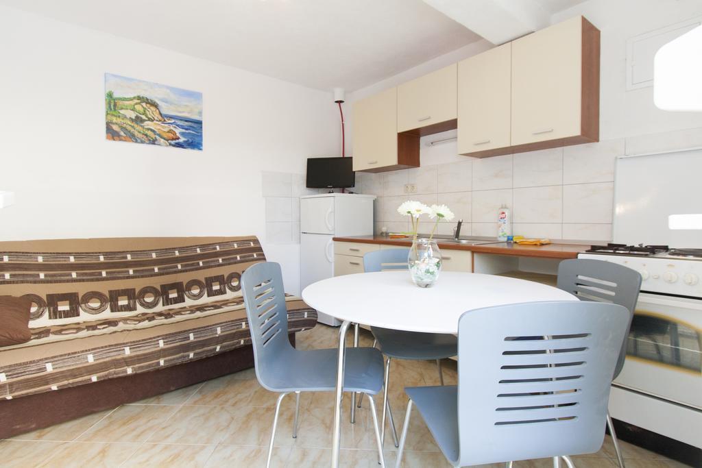 Apartment Mikulic Дуче Екстер'єр фото