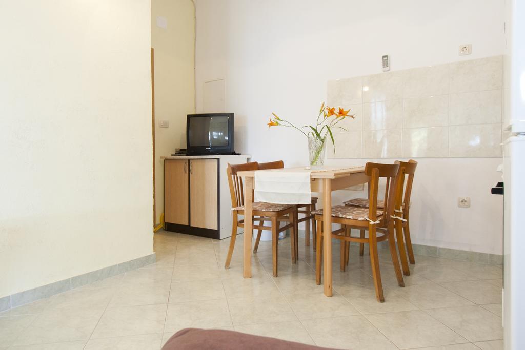 Apartment Mikulic Дуче Екстер'єр фото